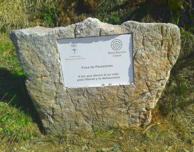 Parasimon mass grave