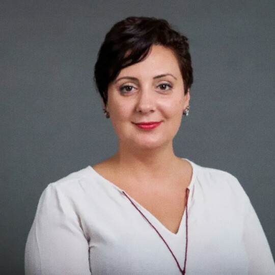 Retrato fotográfico de Ines Cheniour